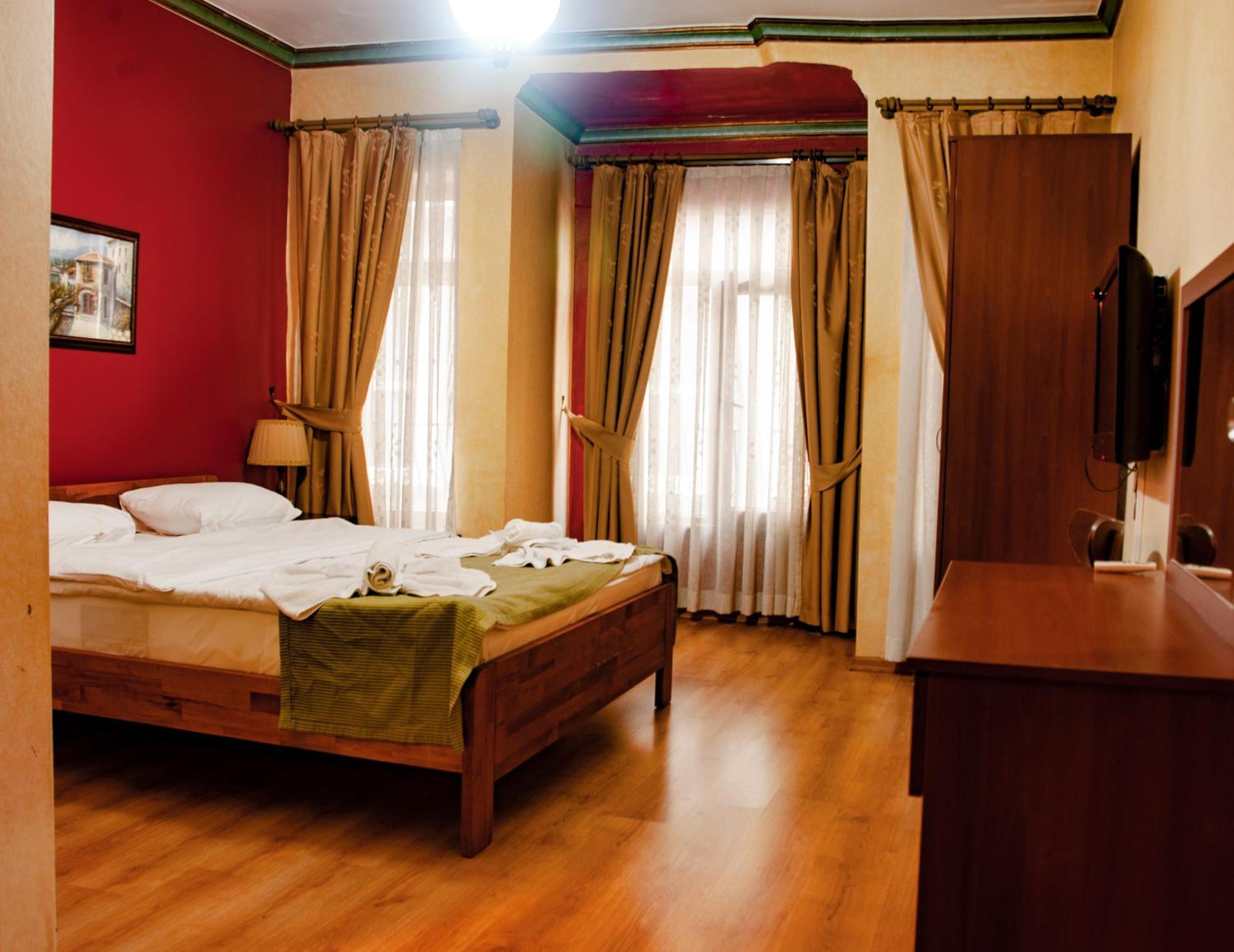 Istanbul Irish Hotel Екстериор снимка