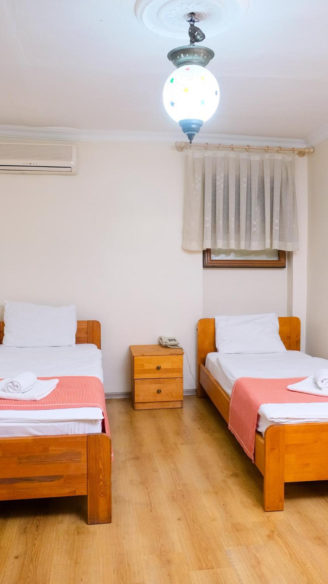 Istanbul Irish Hotel Екстериор снимка