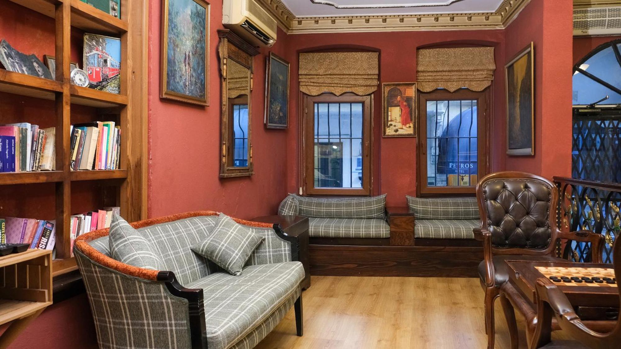 Istanbul Irish Hotel Екстериор снимка