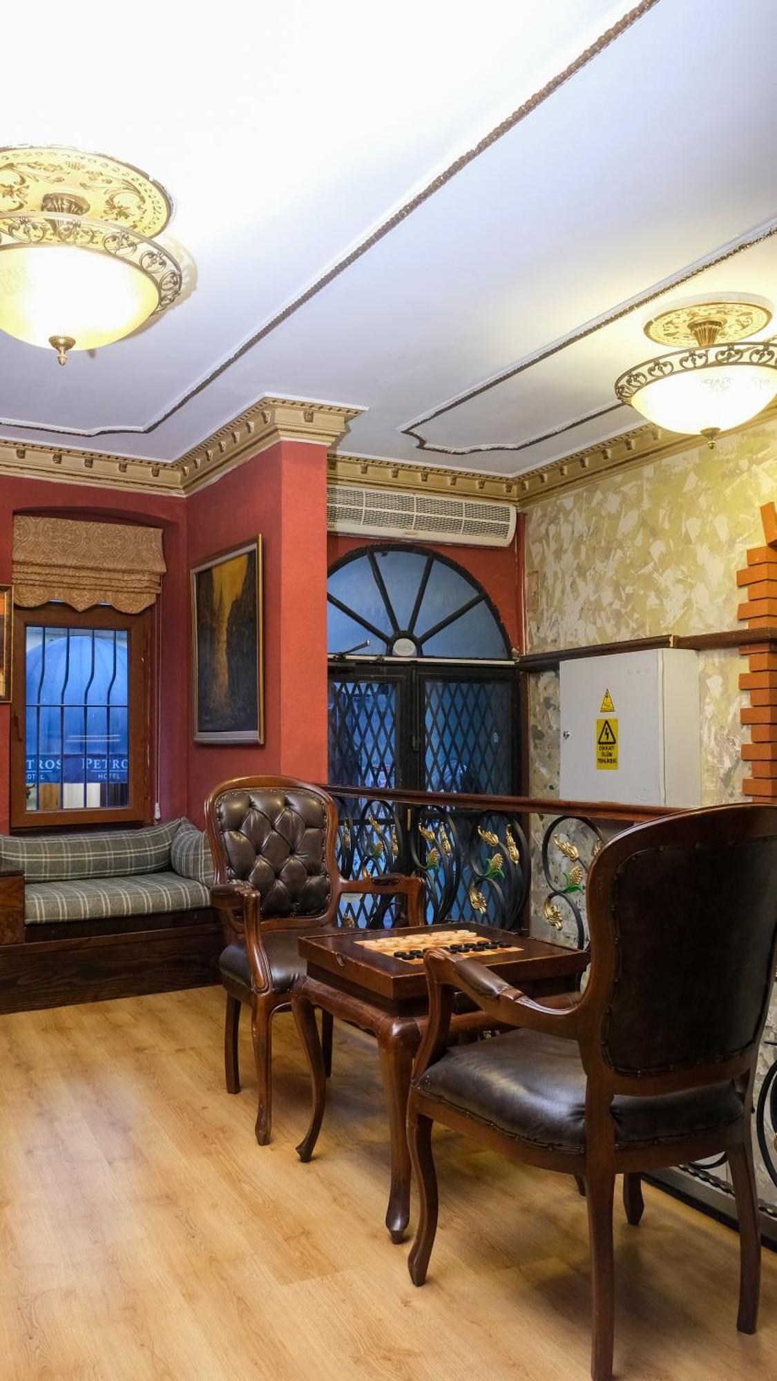Istanbul Irish Hotel Екстериор снимка