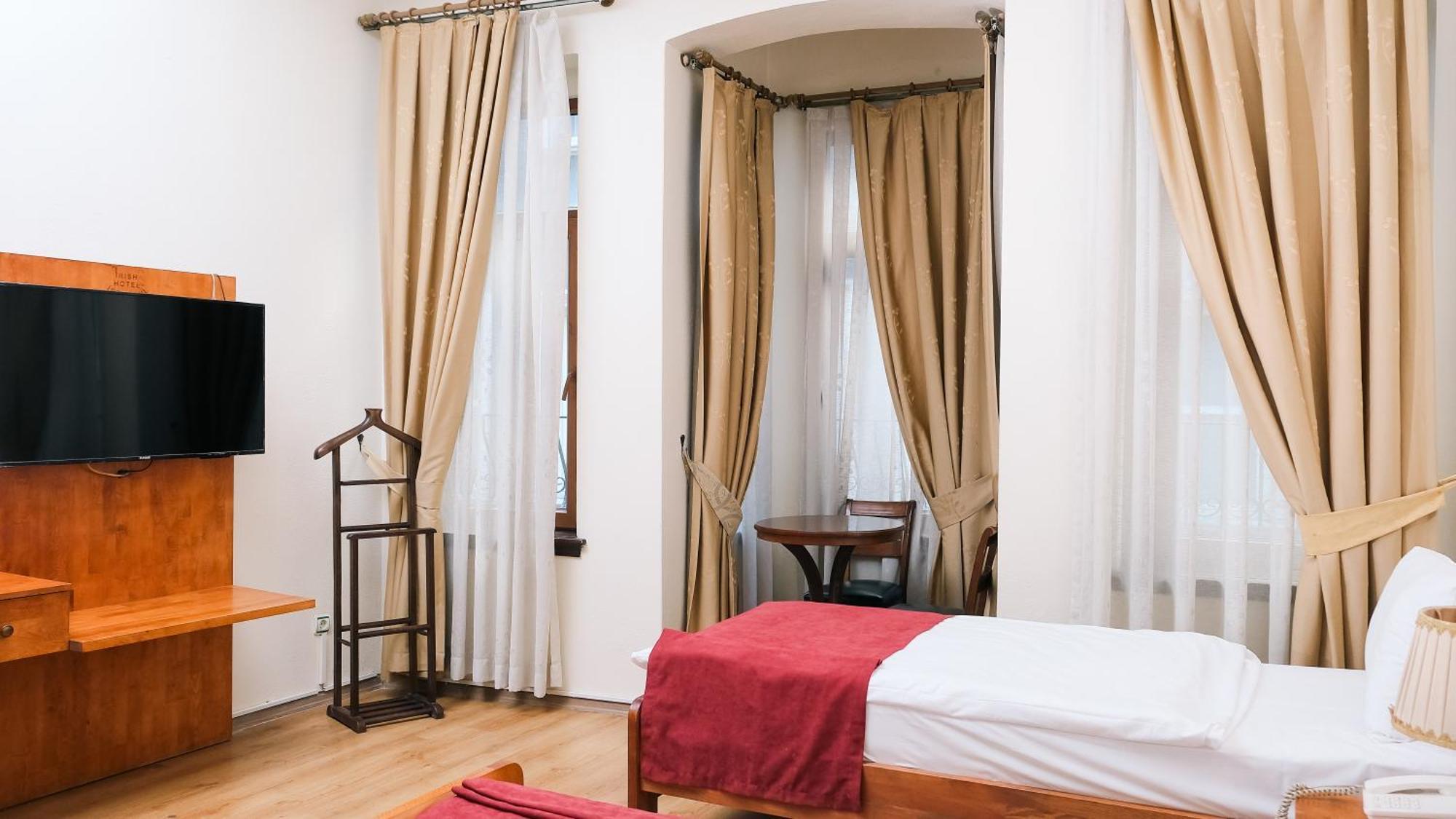 Istanbul Irish Hotel Екстериор снимка